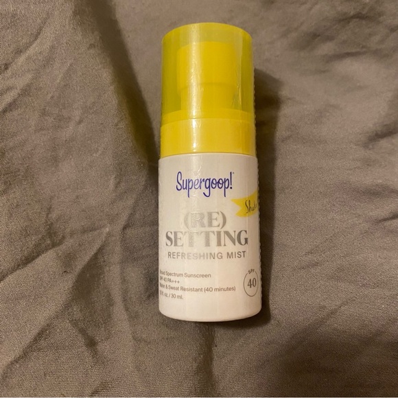 Supergoop SPF 40 Setting Spray—Unopened/NWOT - Picture 2 of 5